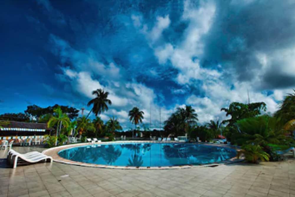 Barrudada Tropical Hotel Santarem Bagian luar foto